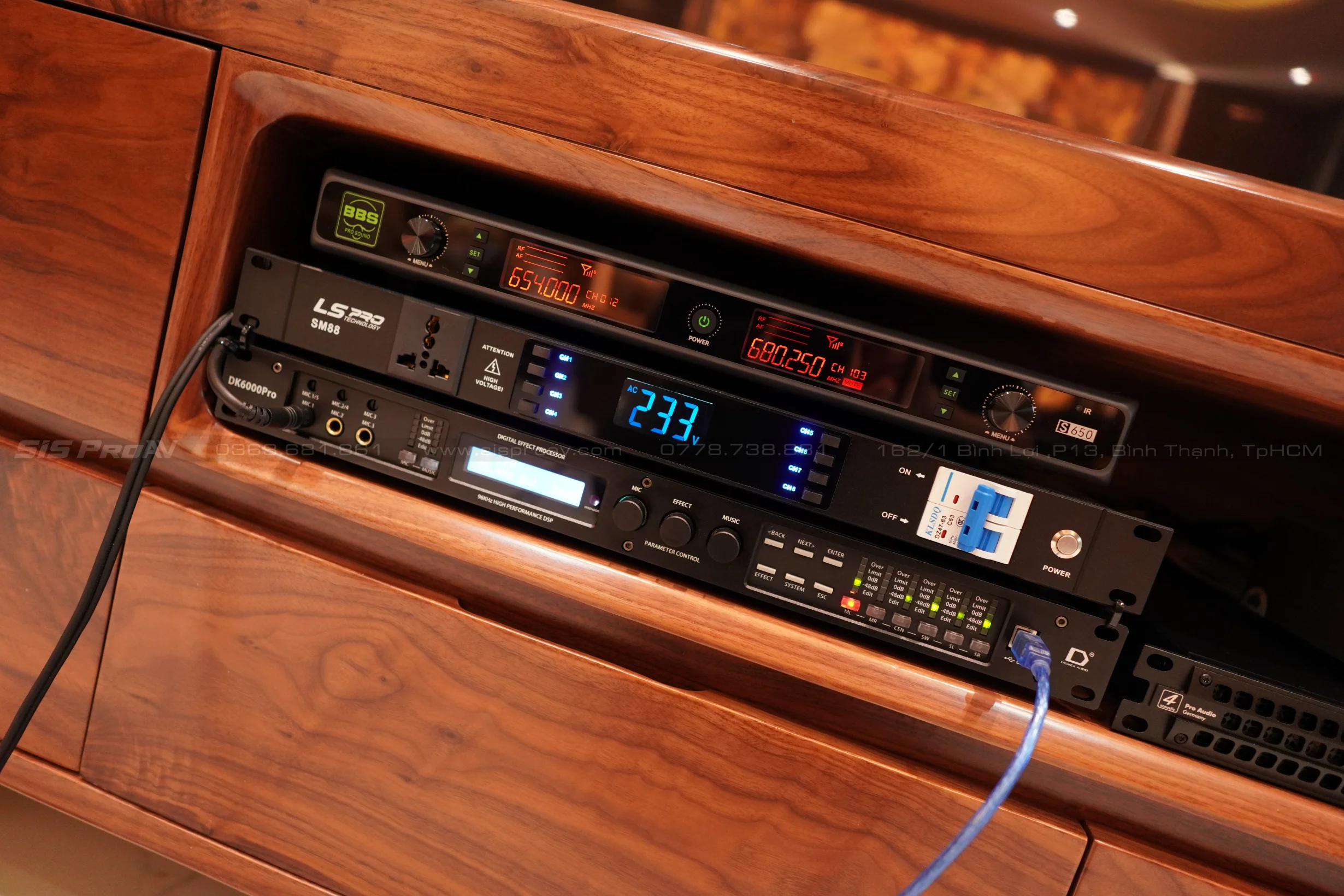 Vang số DMX DK6000PRO
